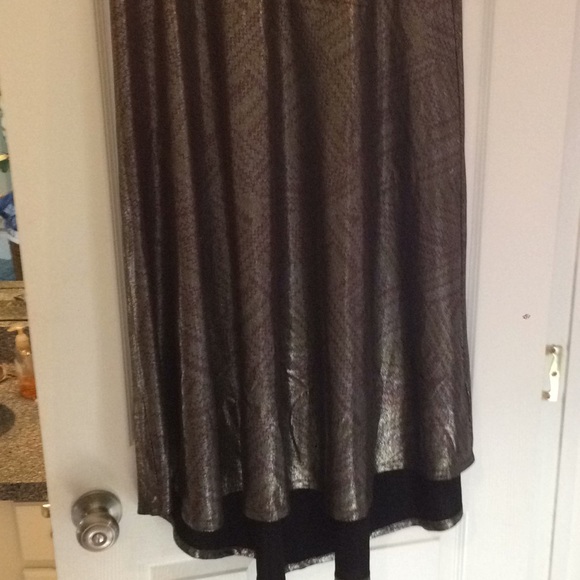 Lularoe Carly Elegant - Picture 3 of 3